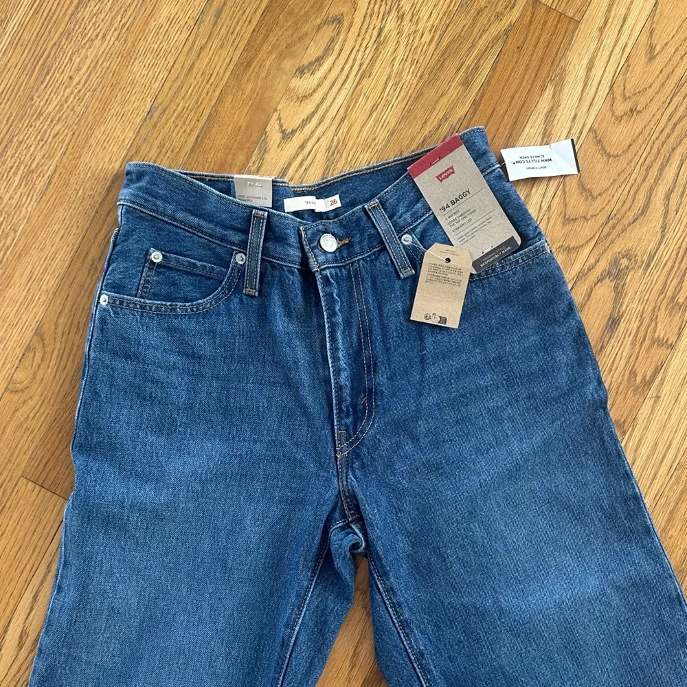 NWT Levi's Womens 94 Baggy Wide Leg Jeans size 26 x 31 - Picture 4 of 6